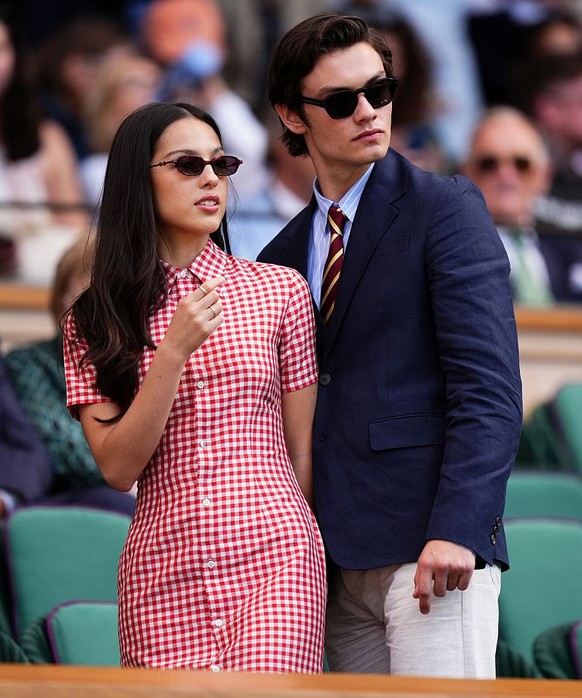 Olivia Rodrigo et Louis Partridge