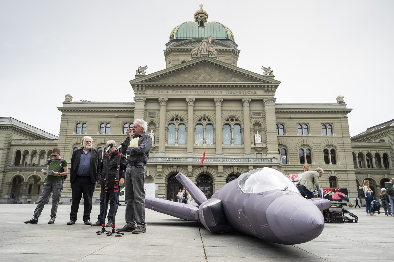 Une association citoyenne lance une initiative pour bloquer l’achat des avions de combat F-35 Lightning II. (KEYSTONE/Alessandro della Valle)