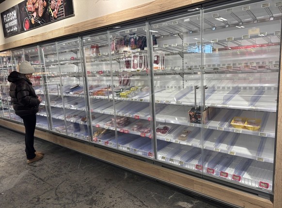 Le magasin de la Coop a été vidé de ses denrées alimentaires à Saas Fee.