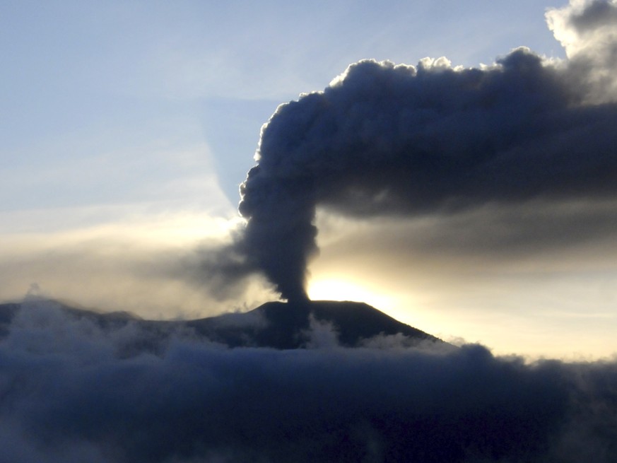 Le volcan est entr