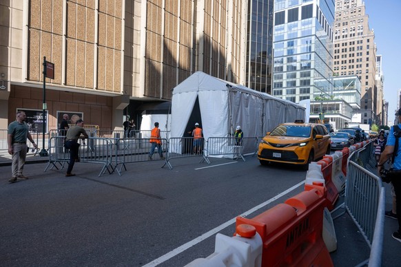 July 2, 2026, New York, United States: Workers install an arrival tent outside Madison Square Garden to shield guests from paparazzi amid widespread speculation that the arena is hosting Taylor Swift  ...
