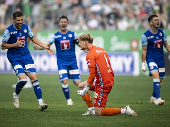 Pascal Loretz jubile: il vient d&#039;arrêter un penalty pour offrir les trois points à Lucerne.