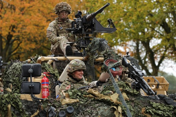 Entertainment Bilder des Tages . 08/11/2023. Dereham, United Kingdom. Kate Middleton, the Princess of Wales , during a visit at the Queens Dragoon Guards Regiment in Dereham, United Kingdom. PUBLICATI ...