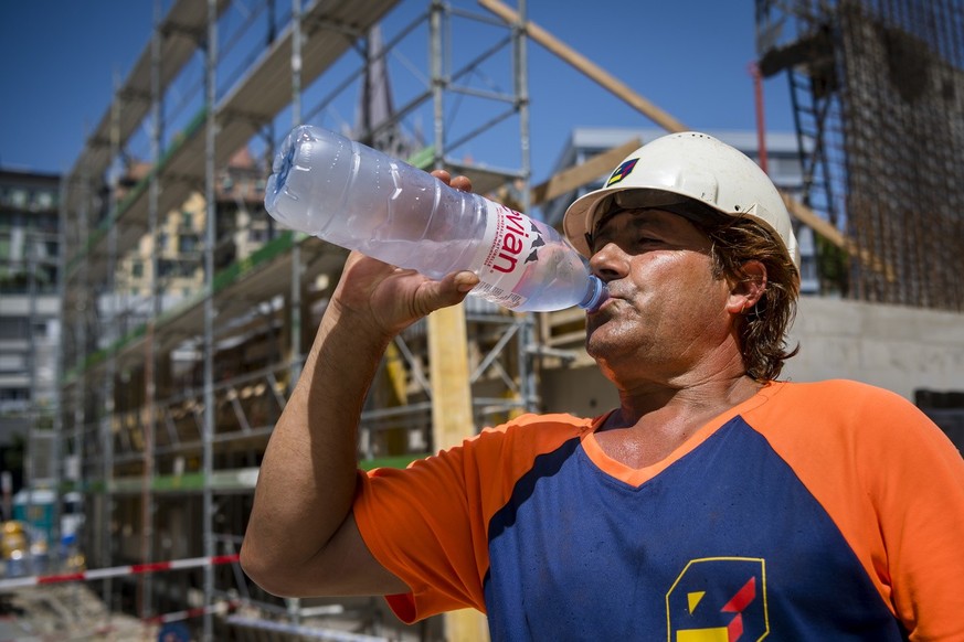 Chantier été Suisse Lausanne canicule droit du travail Unia