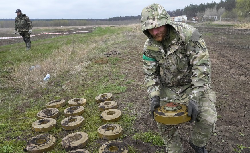 Mines dans les champs ukrainiens: «Il y aura une famine mondiale»