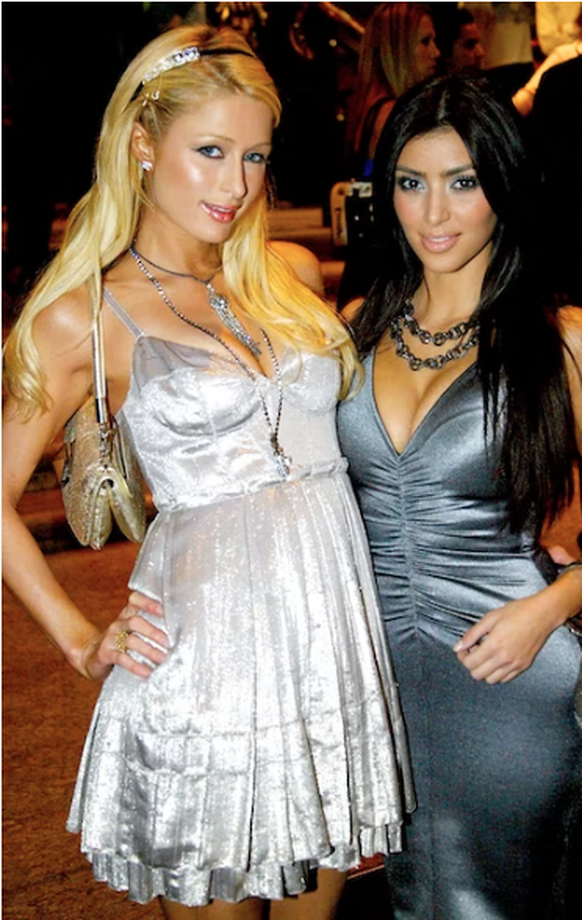 Le saviez-vous? Kim Kardashian a débuté sa carrière en tant qu'assistante personnelle de Paris Hilton.