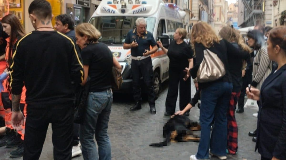 Cody le chien est tombé sur une Lausannoise enceinte à Rome.