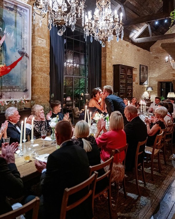 La célébration au manoir des Cotswolds.