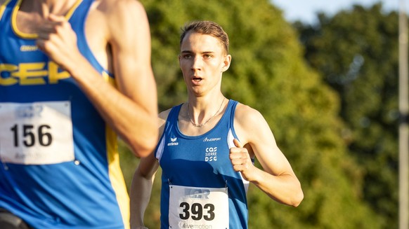 Loris Pellaz, CA Sierre DSG, beim 1500-Meter-Lauf waehrend dem Regensdorfer Abendmeeting am Samstag, 8. August 2020, in Regensdorf. (KEYSTONE/Alexandra Wey)