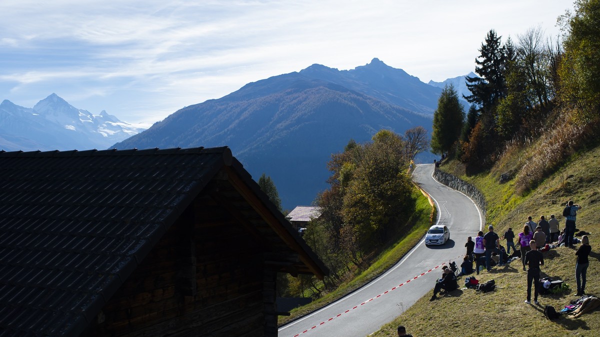 Une IA surveille le public au Rallye du Valais