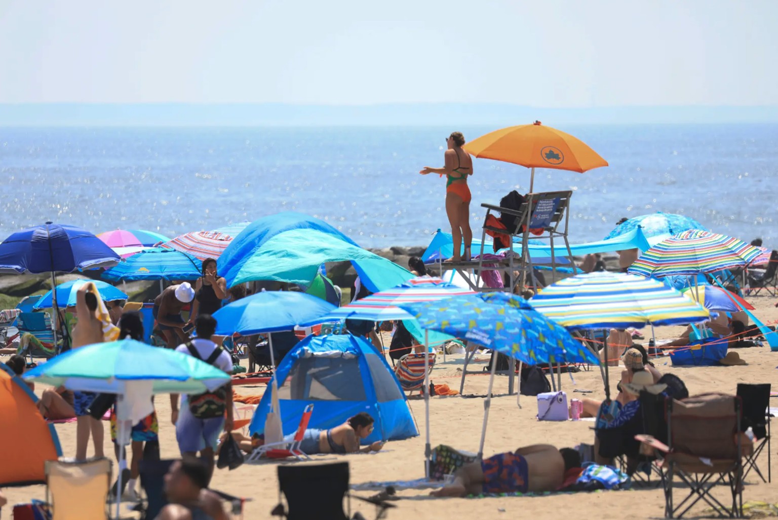 Les plages américaines ressemblent désormais à ça.
