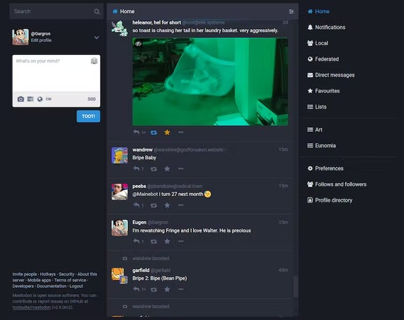 Mastodon prend en charge toutes les fonctions habituelles des médias sociaux : poster, liker, reposter et suivre.