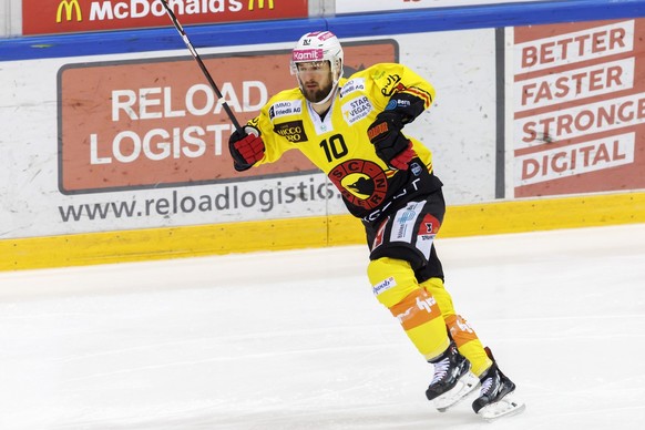 Bern&#039;s forward Tristan Scherwey in action, during a National League regular season game of the Swiss Championship between Geneve-Servette HC and SC Bern, at the ice stadium Les Vernets, in Geneva ...