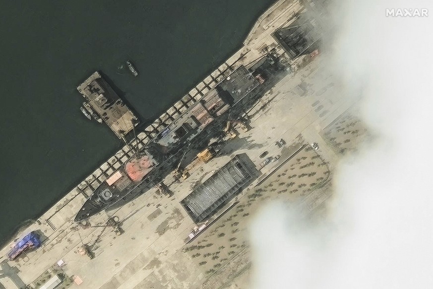 CORRECTS SOURCE- This satellite image provided by Maxar Technologies shows North Korea&#039;s new naval destroyer on May 18, 2025, in Chongjin, North Korea. (Maxar Technologies via AP)
CORRECTION Kore ...