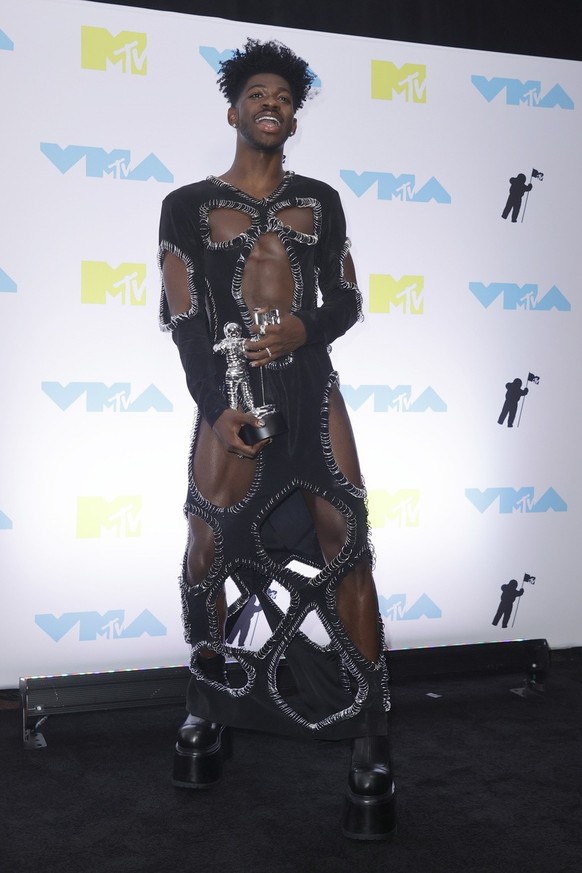 epa10144601 Lil Nas X, winner of the Best Collaboration award for &#039;Industry Baby&#039;, poses in the press room at the MTV Video Music Awards at the Prudential Center in Newark, New Jersey, USA,  ...