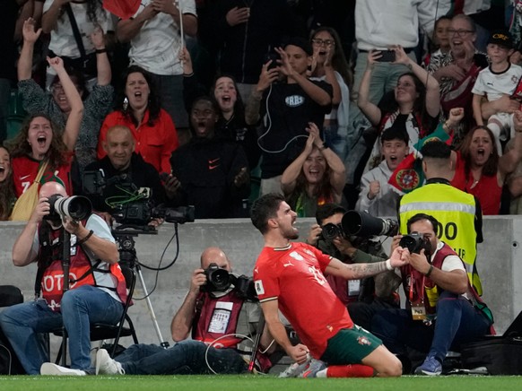 La joie de Ruben Neves après son but