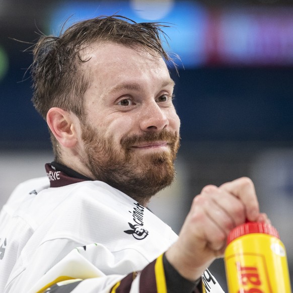 Servettes Torhueter Gauthier Descloux im Eishockey Spiel der National League zwischen dem EV Zug und Geneve-Servette HC am Dienstag, 19. Januar 2021, in der Bossard Arena in Zug. (KEYSTONE/Alexandra W ...