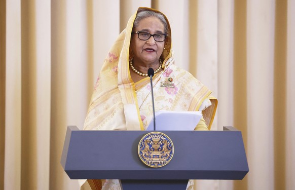 epa11526981 (FILE) Bangladesh Prime Minister Sheikh Hasina delivers a joint statement at the Government House in Bangkok, Thailand, 26 April 2024 (reissued 05 August 2024). Dhaka authorities have impo ...