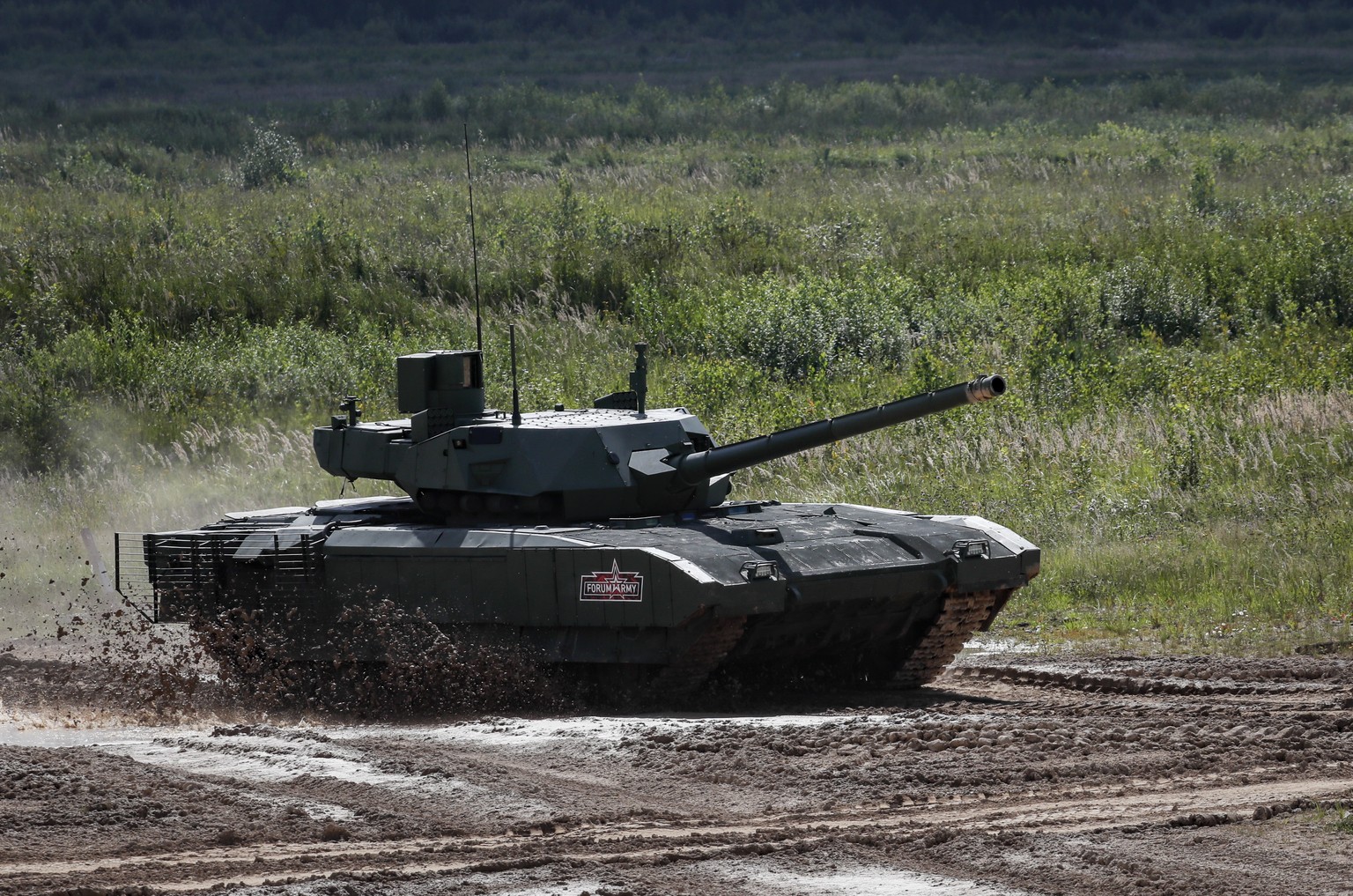 epa10802954 The newest Russian tank T-14 Armata during a dynamic display of military equipment at the International Military-Technical Forum &#039;Army-2023&#039; held at the Alabino military training ...