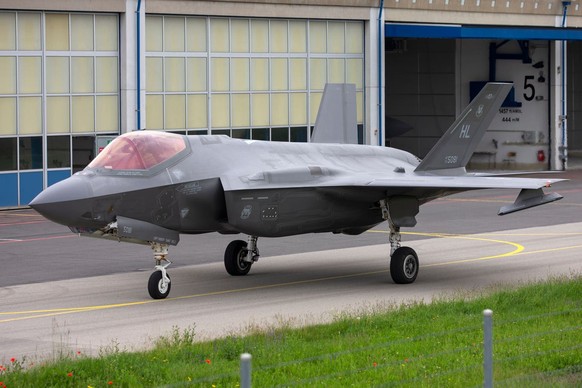 La Suisse achète 36 avions Lockheed Martin F-35 A.