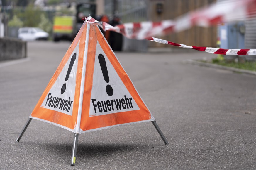 Ein Triopan-Faltsignal der Feuerwehr, fotografiert im Ausbildungszentrums Andelfingen (AZA) des Amts fuer Militaer und Zivilschutz des Kantons Zuerich am Mittwoch, 15. April 2026 in Andelfingen. (KEYS ...