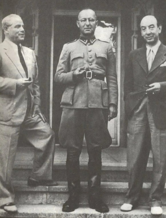 Sans eux, l’opération Sunrise n’aurait probablement pas vu le jour. De g. à d.: Max Husmann, Max Waibel et Luigi Parrilli, photographiés dans la propriété de Waibel à Dorenbach, près de Lucerne.
https ...