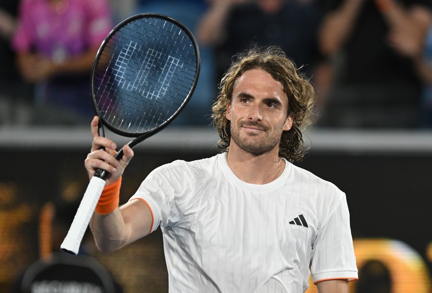 Tsitsipas a ressorti sa raquette «interdite»