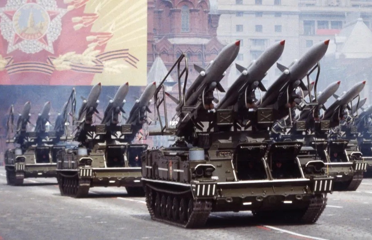 Des missiles soviétiques sur la Place Rouge.