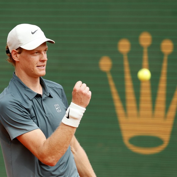 Jannik Sinner continue sa route à Monte-Carlo