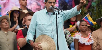 Trump bombarde le Vénézuela et «capture» le président Maduro