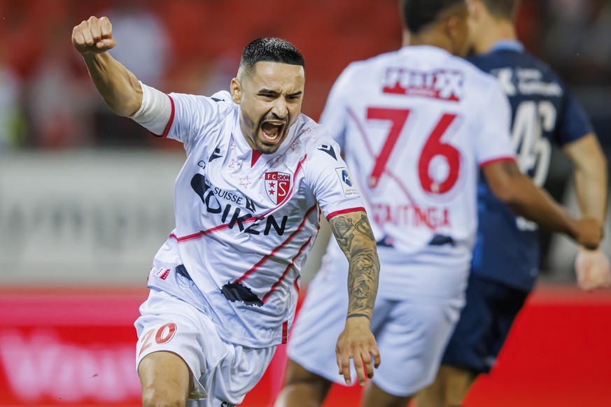 Le milieu valaisan Musa Araz, celebre apres avoir marque le 2e but pour son equipe lors de la rencontre du championnat de football de Super League entre le FC Sion et le FC Lucerne le samedi 15 octobr ...