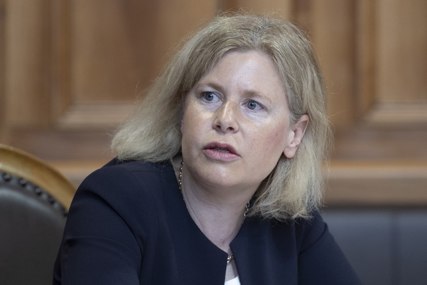 Staenderaetin Esther Friedli, SVP-SG, verfolgt die Debatte an der Sommersession der Eidgenoessischen Raete, am Donnerstag, 12. Juni 2025, in Bern. (KEYSTONE/Peter Schneider)
