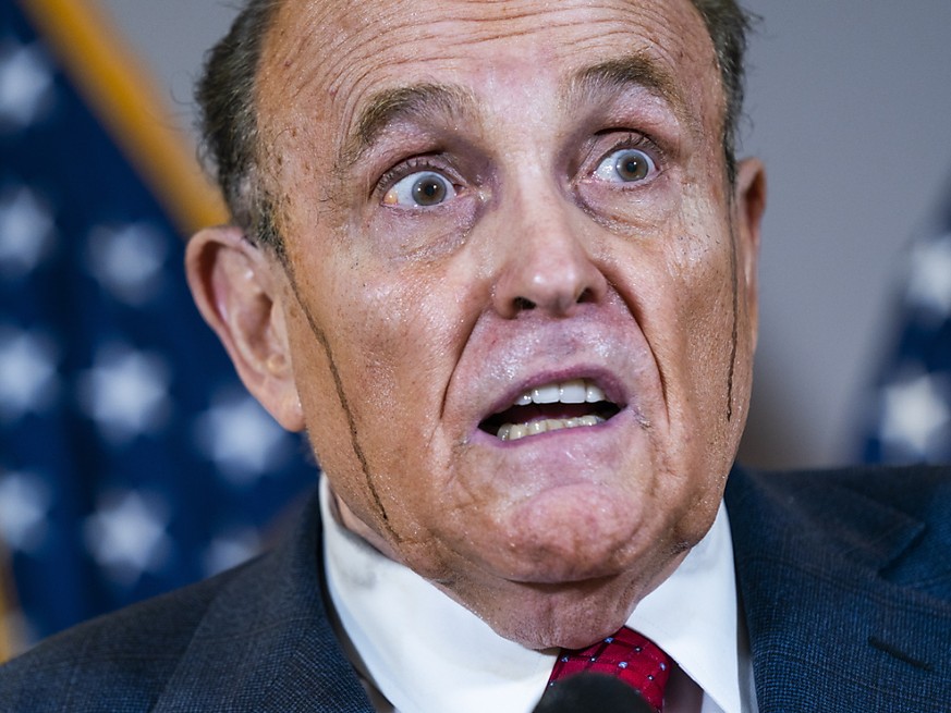 Outre la plainte de Dominion, Rudy Giuliani est