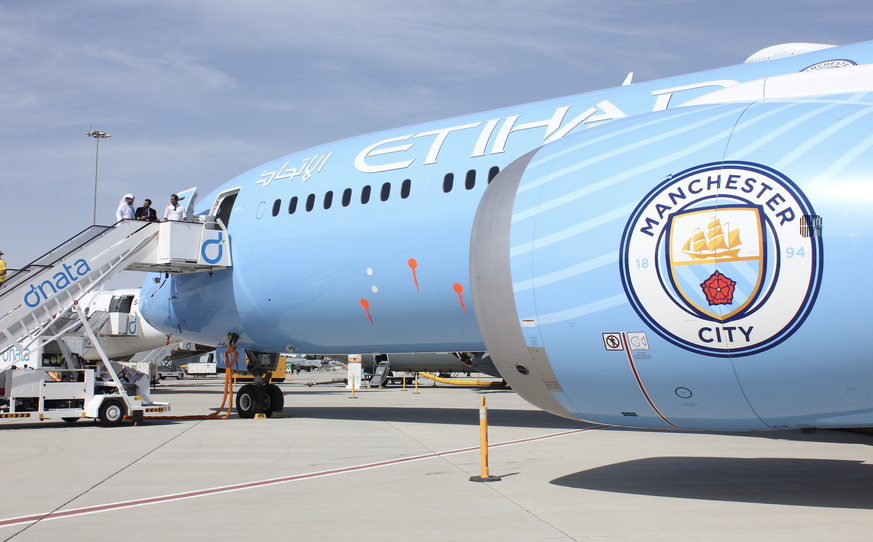 Un avion aux couleurs de Manchester City.