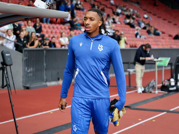 Absence forc閑 pour Theo Bair