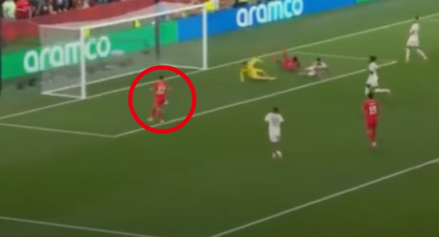 L'incroyable raté qui a coûté un but à la Nati en vidéo