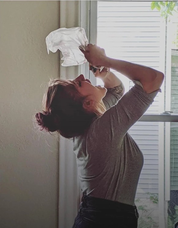 AccidentalRenaissance


husband caught me getting the last drop from the wine box

https://www.reddit.com/media?url=https%3A%2F%2Fpreview.redd.it%2Fzr2rttej51tg1.jpeg%3Fauto%3Dwebp%26s%3D51f896110182d ...