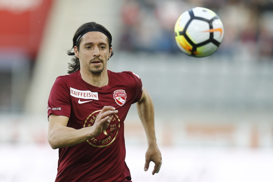 Thuns Nelson Ferreira in Aktion im Super League Spiel zwischen dem FC Thun und dem FC Luzern, am Samstag, 7. April 2018 in der Stockhorn Arena in Thun. (KEYSTONE/Peter Klaunzer)