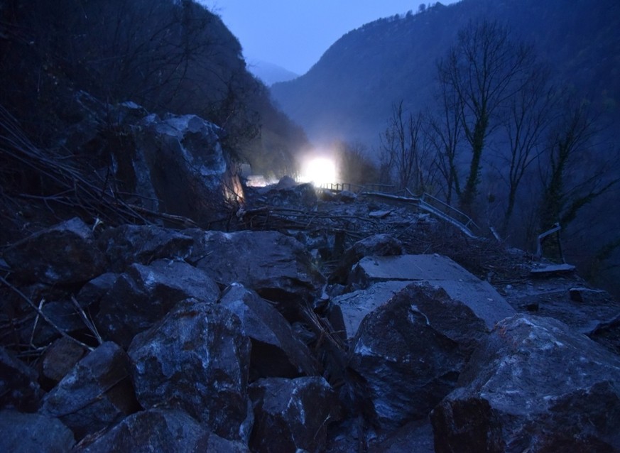 Un éboulement a coupé la route de Calanca aux Grisons le 4 décembre 2022.