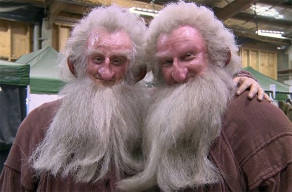 Ken Stott And His Stunt Double Peter Dillon On The Set Of The Hobit

https://pl.pinterest.com/pin/704672672925580610/