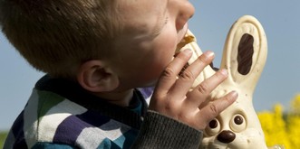 Pourquoi les œufs de Pâques sont en chocolat? Et pourquoi les cacher?