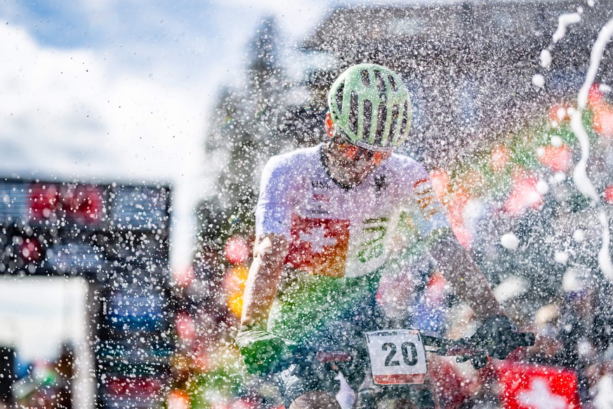 Nino Schurter of Switzerland, celebrate his last MTB XCO World Championships and the end of his career at the end of 2025, during the UCI MTB Elite Men Cross Country, XCO, Mountain Bike World Champion ...
