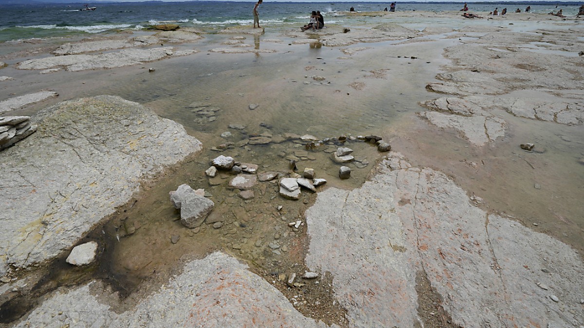 ce retraité a été amended pour avoir nettoyé une plage