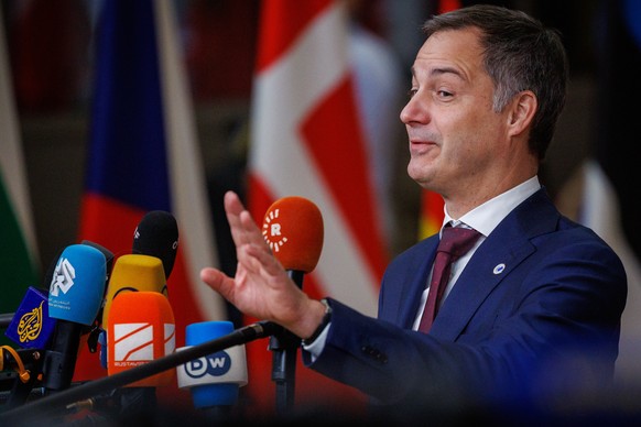 epa11785434 Belgian Prime Minister Alexander De Croo speaks with the media at the EU Summit in Brussels, Belgium, 19 December 2024. EU leaders are meeting in Brussels to discuss Ukraine, the EU in the ...