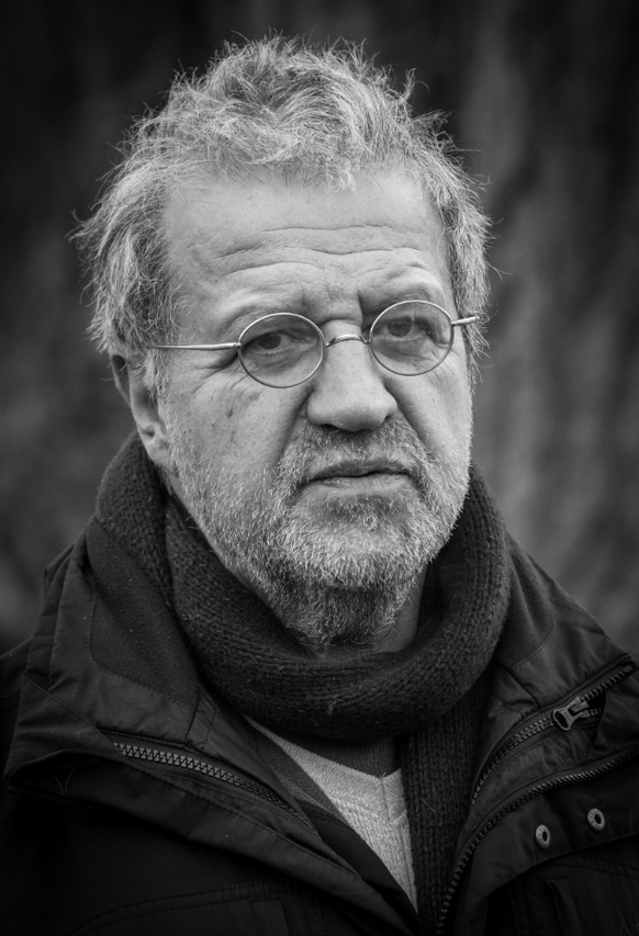 Georges Yoram Federmann est né en 1955 à Casablanca, au Maroc. Juif séfarade par sa mère et ashkénaze palestinien par son père, il arrive en France avec sa famille en 1963. Étudiant à Strasbourg, il s ...