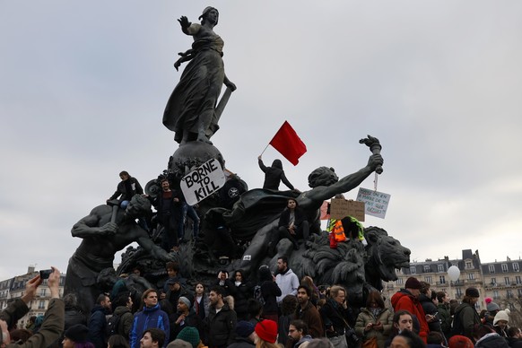 De source policière, on s'attendait à une participation comprise entre 600 000 et 800 000 personnes.