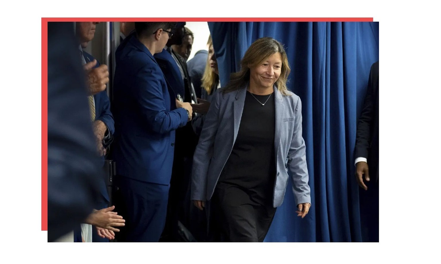 Julie Chávez Rodriguez, la directrice de campagne de Kamala Harris, dirige secrètement la course pour rattraper son retard contre Donald Trump.