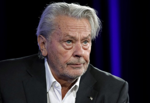 epa07583686 French actor Alain Delon participates in a masterclass during the 72nd annual Cannes Film Festival, in Cannes, France, 19 May 2019. The festival runs from 14 to 25 May. EPA/IAN LANGSDON