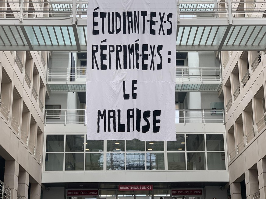 Banderole déployée le 23 mai à Uni Mail.