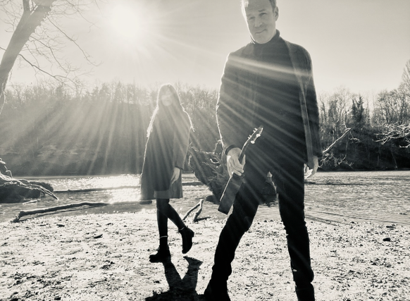 The Woohoo, composé du dessinateur Zep et de la chanteuse Valérie Martinez, présentera son premier album le 8 juillet sur la scène de L'Heure Bleue.